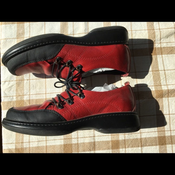 Dansko Red and Black tie-up Walking Shoes - Picture 4 of 16